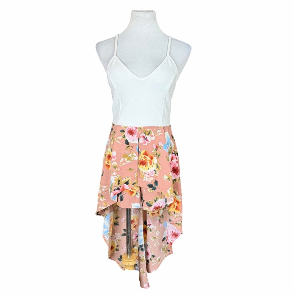 Sarah La White & Pink Floral Strappy V-Neck Romper with Train - Size Medium